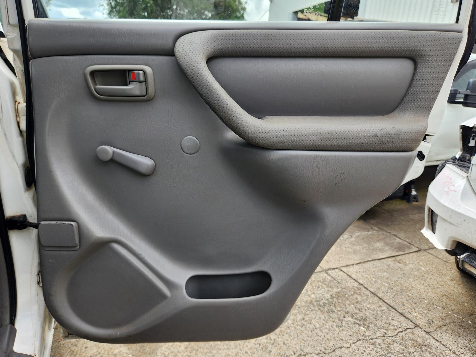 View Toyota Landcruiser 2003 4 Door Station Wagon