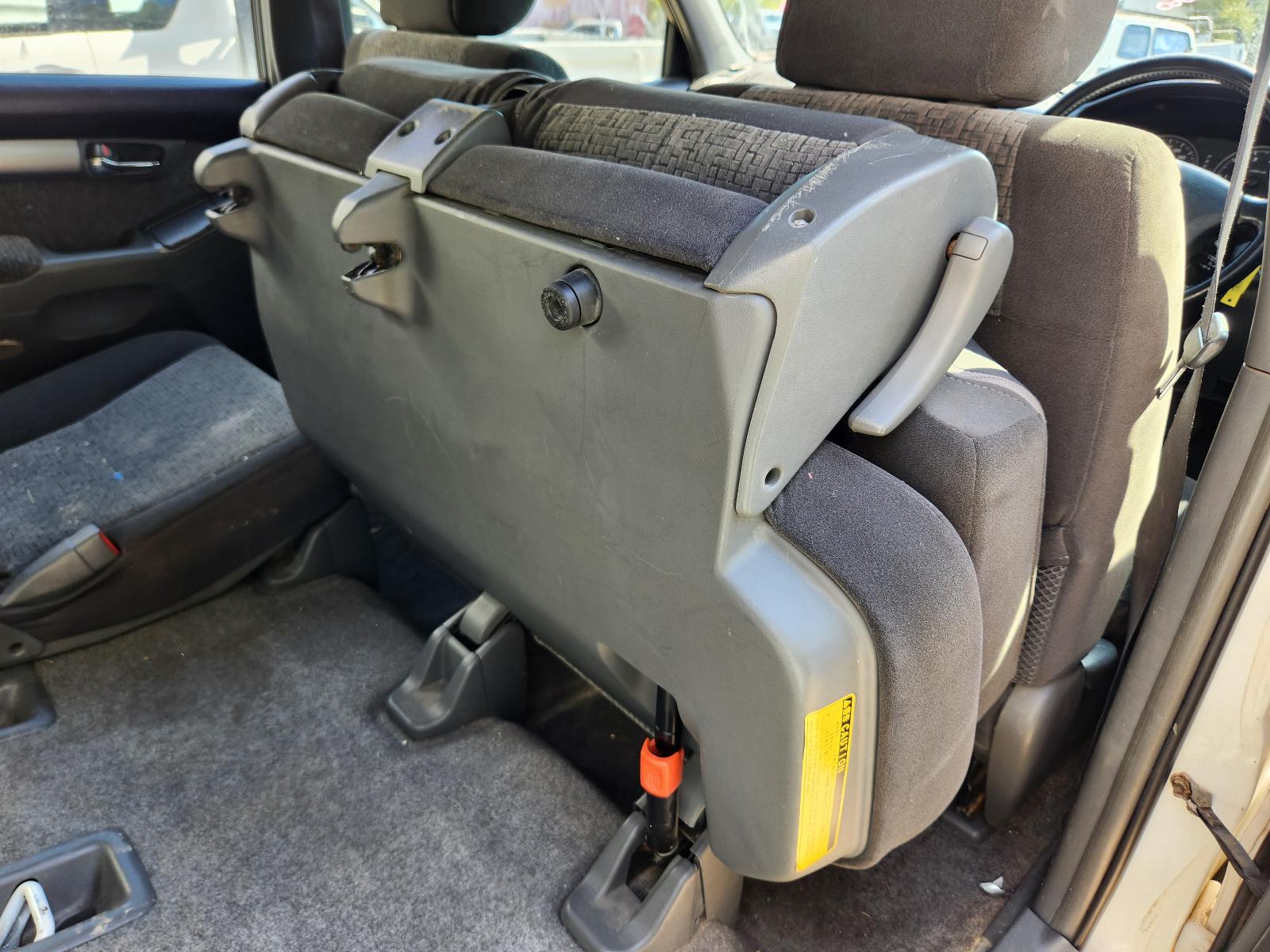 View Toyota Prado 2006 4 Door Station Wagon