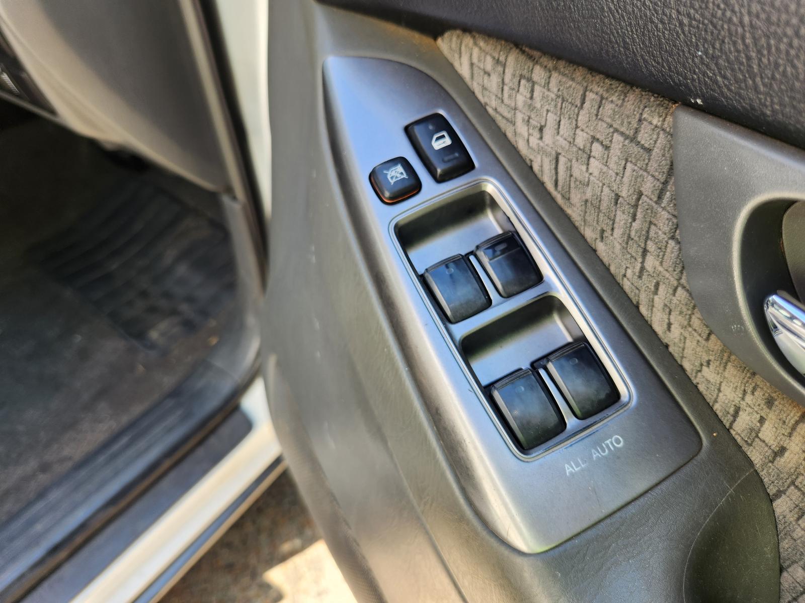 View Toyota Prado 2006 4 Door Station Wagon