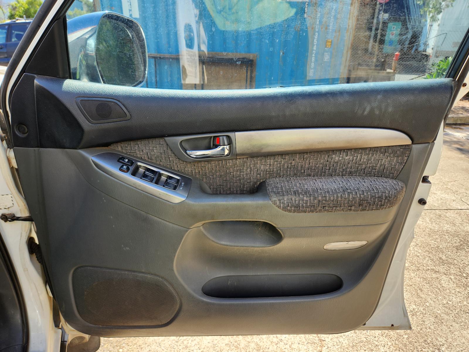 View Toyota Prado 2006 4 Door Station Wagon