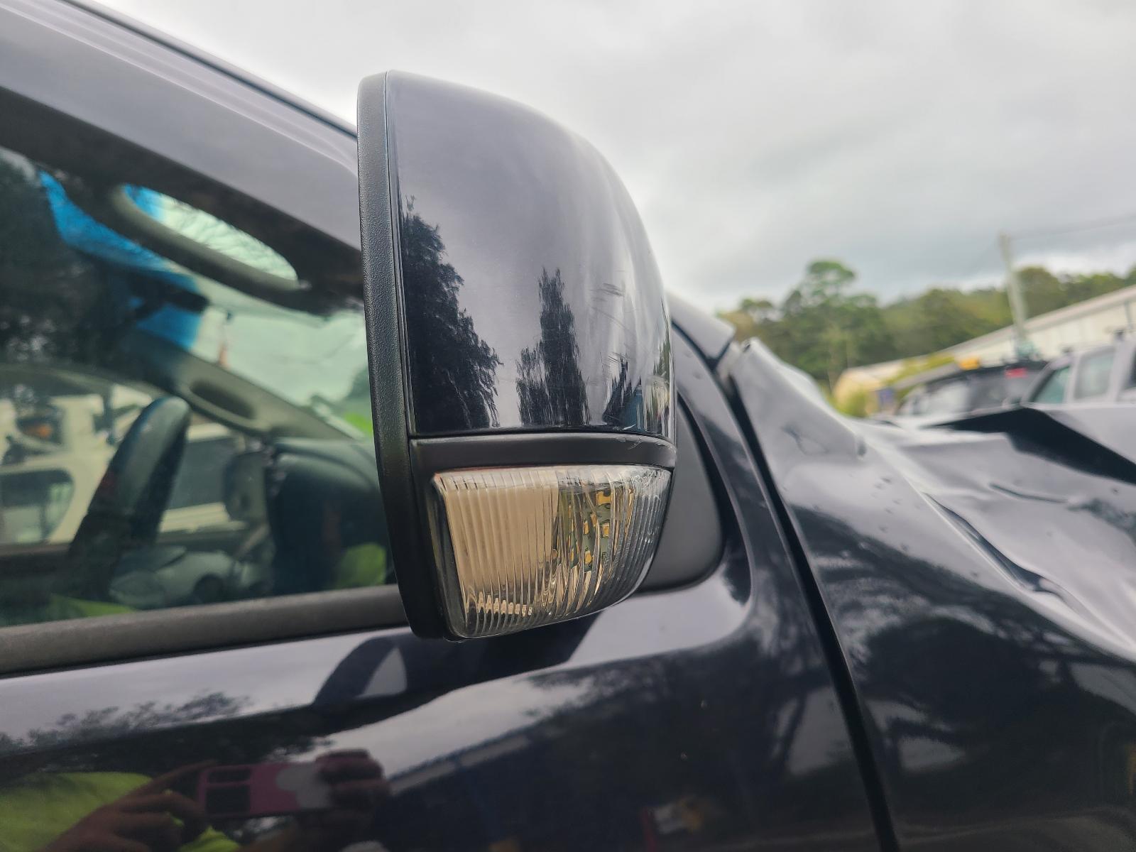 View Holden Colorado 2015 4 Door Utility
