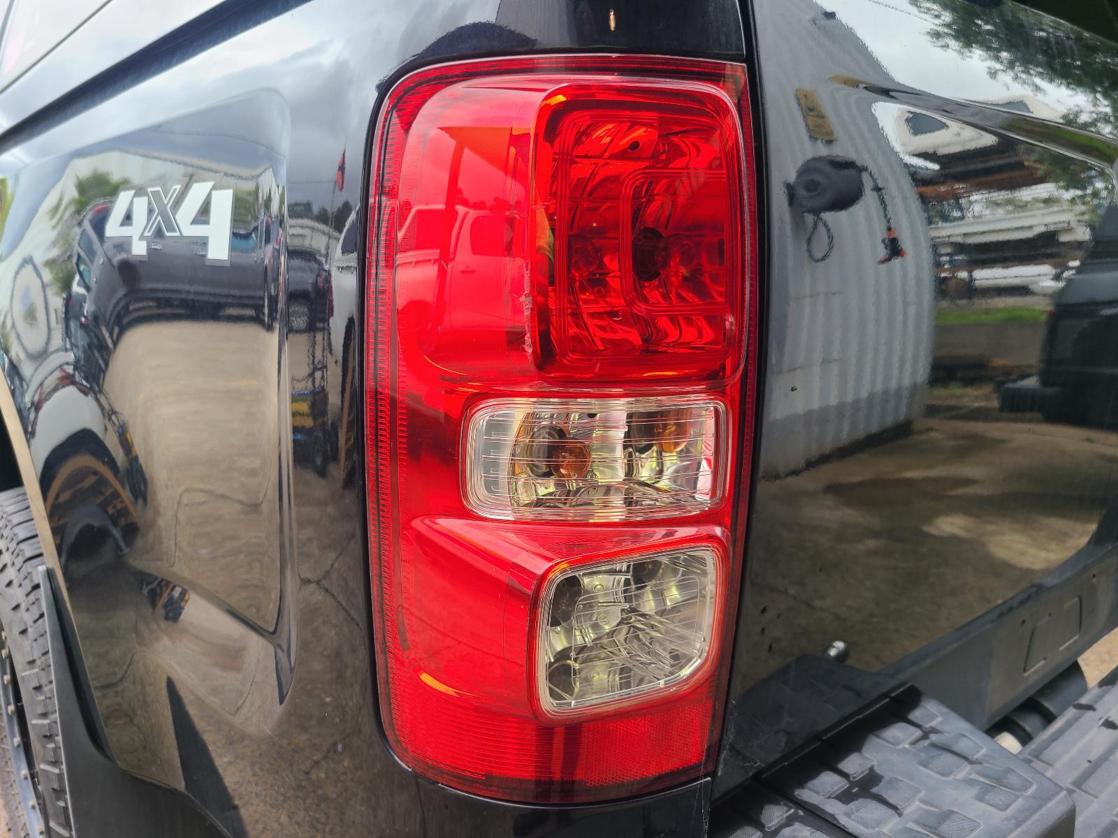 View Holden Colorado 2015 4 Door Utility