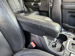 View Land Rover Discovery 2012  
