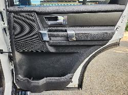 View Land Rover Discovery 2012  