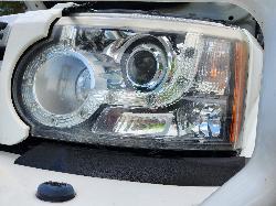 View Land Rover Discovery 2012  