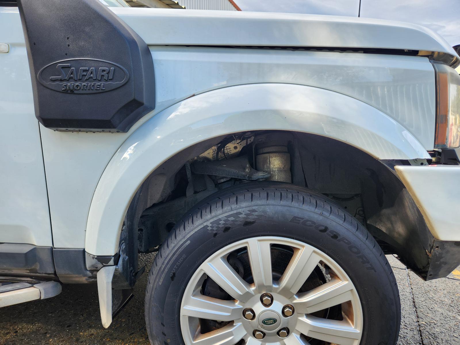 View Land Rover Discovery 2012  