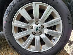 View Land Rover Discovery 2012  