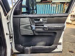 View Land Rover Discovery 2012  