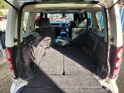 View Land Rover Discovery 2012  