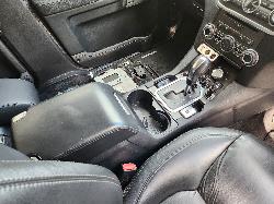 View Land Rover Discovery 2012  