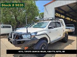 View Auto part Jack/Tool Kit Toyota Hilux 2016