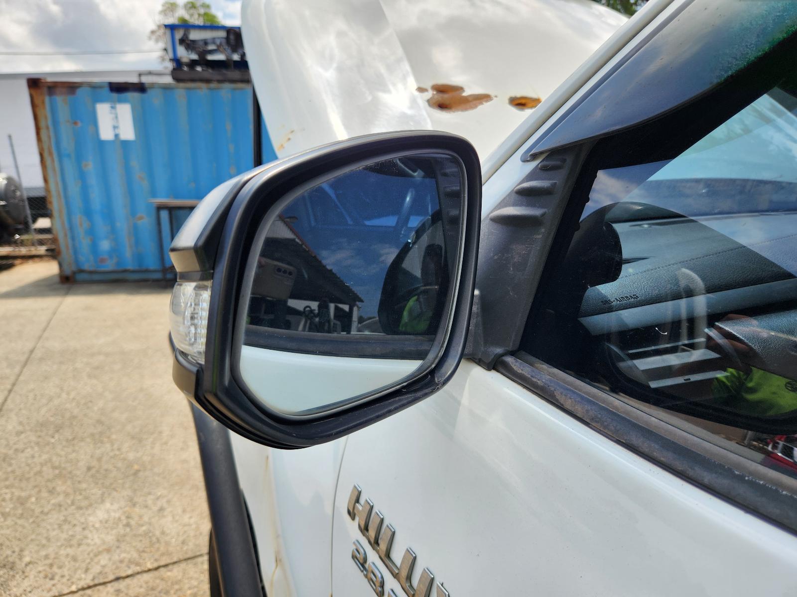 Toyota Hilux 2016 4 Door Pickup View Toyota Hilux 2016 4 Door Pickup