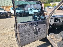 View Toyota Landcruiser 2000 2 Door Pickup
