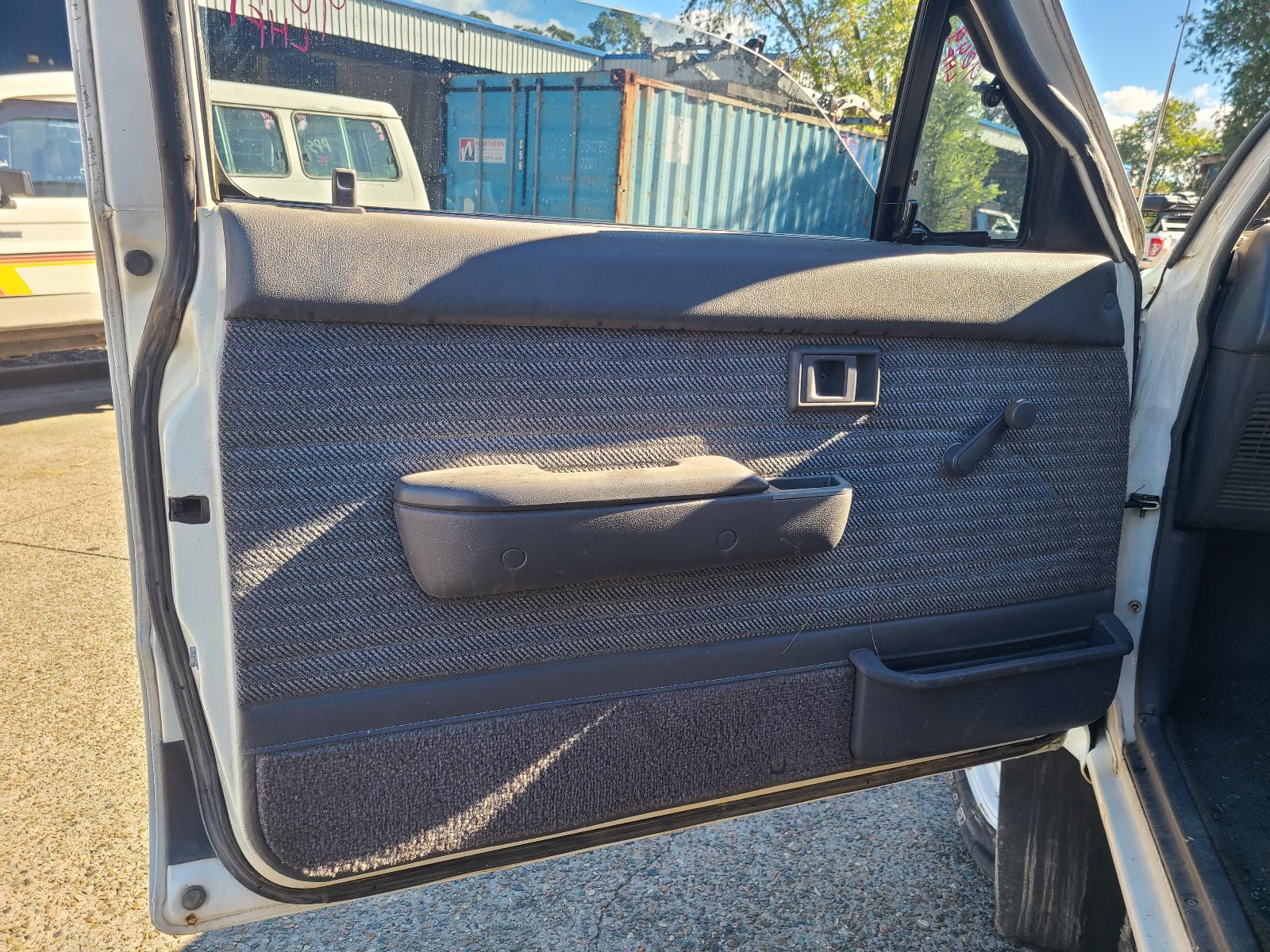 View Auto part Ashtray Toyota Hilux 1994