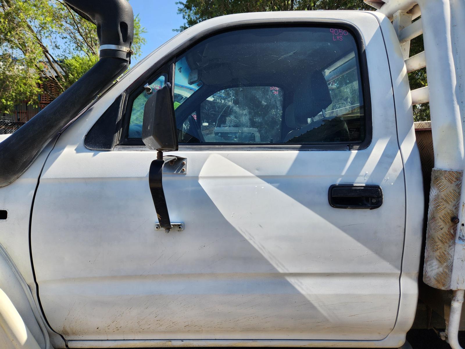 View Toyota Hilux 2005  