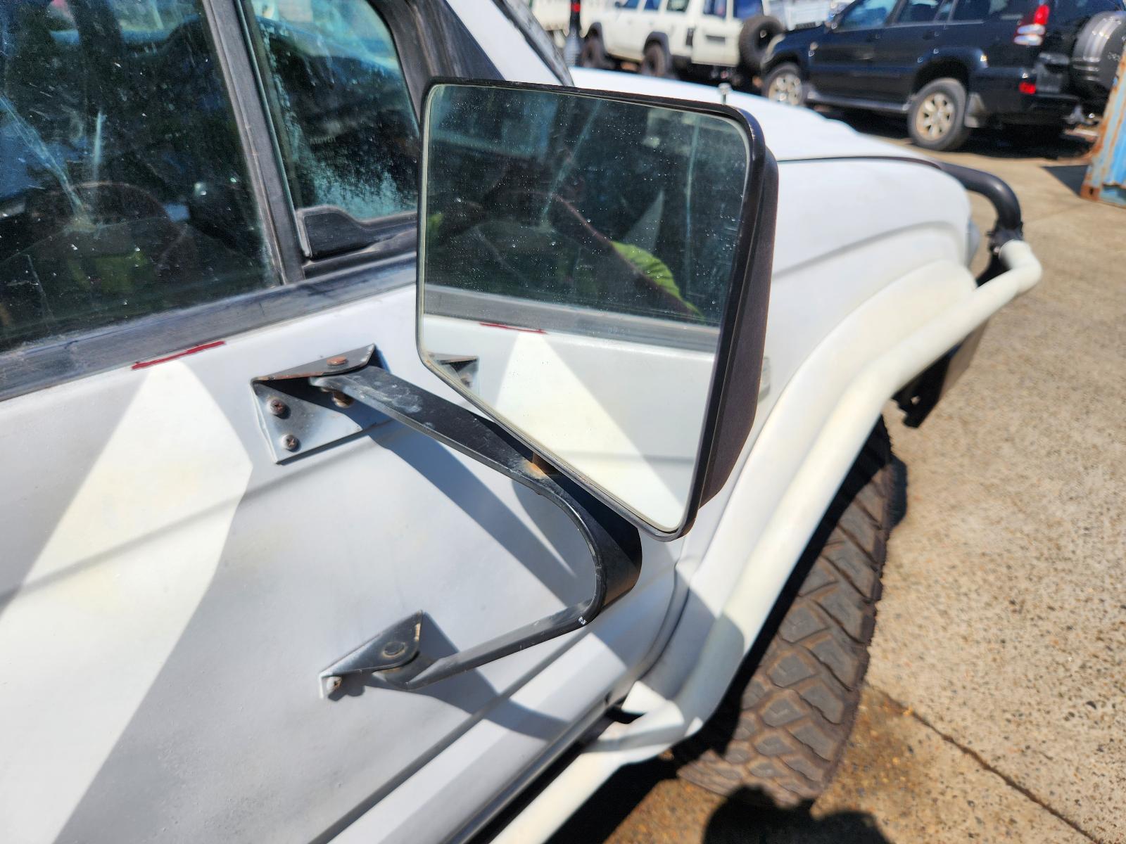 View Toyota Hilux 2005  