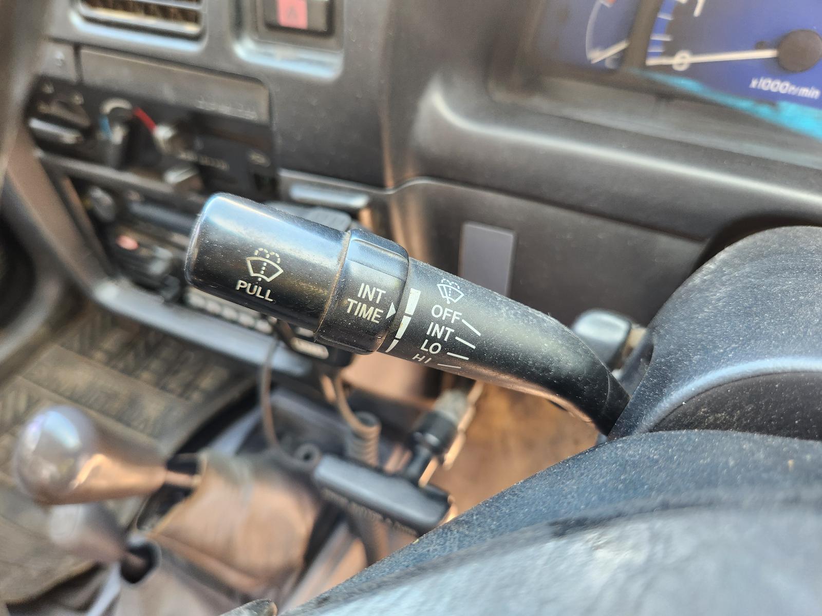 View Toyota Hilux 2005  