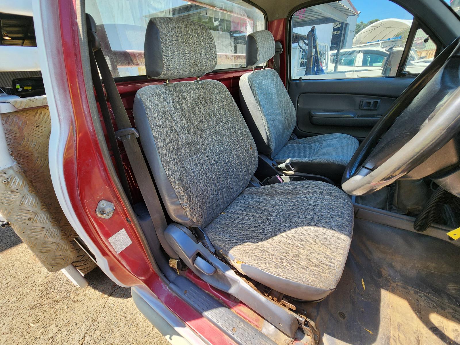 View Toyota Hilux 2005  