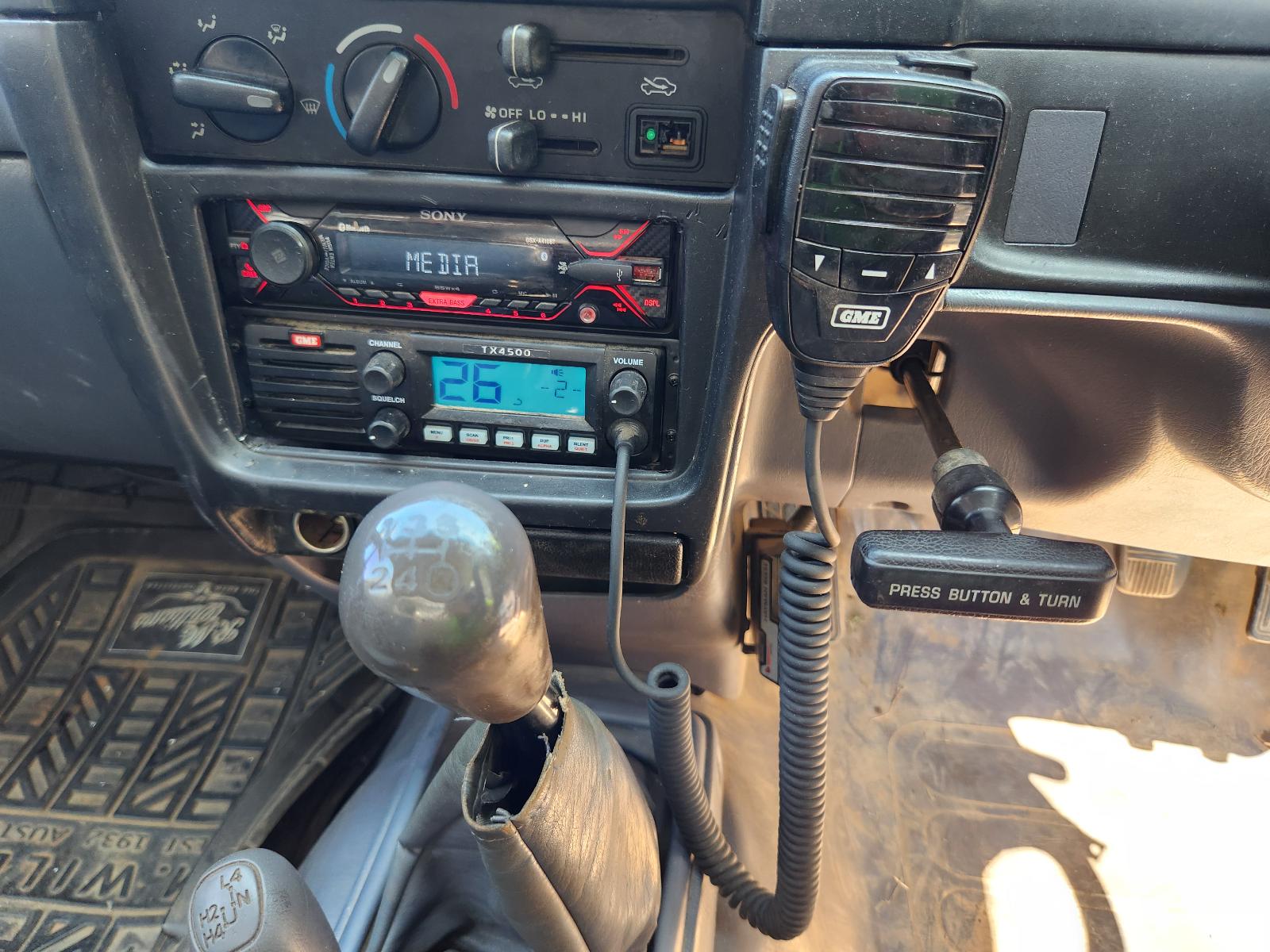 View Toyota Hilux 2005  