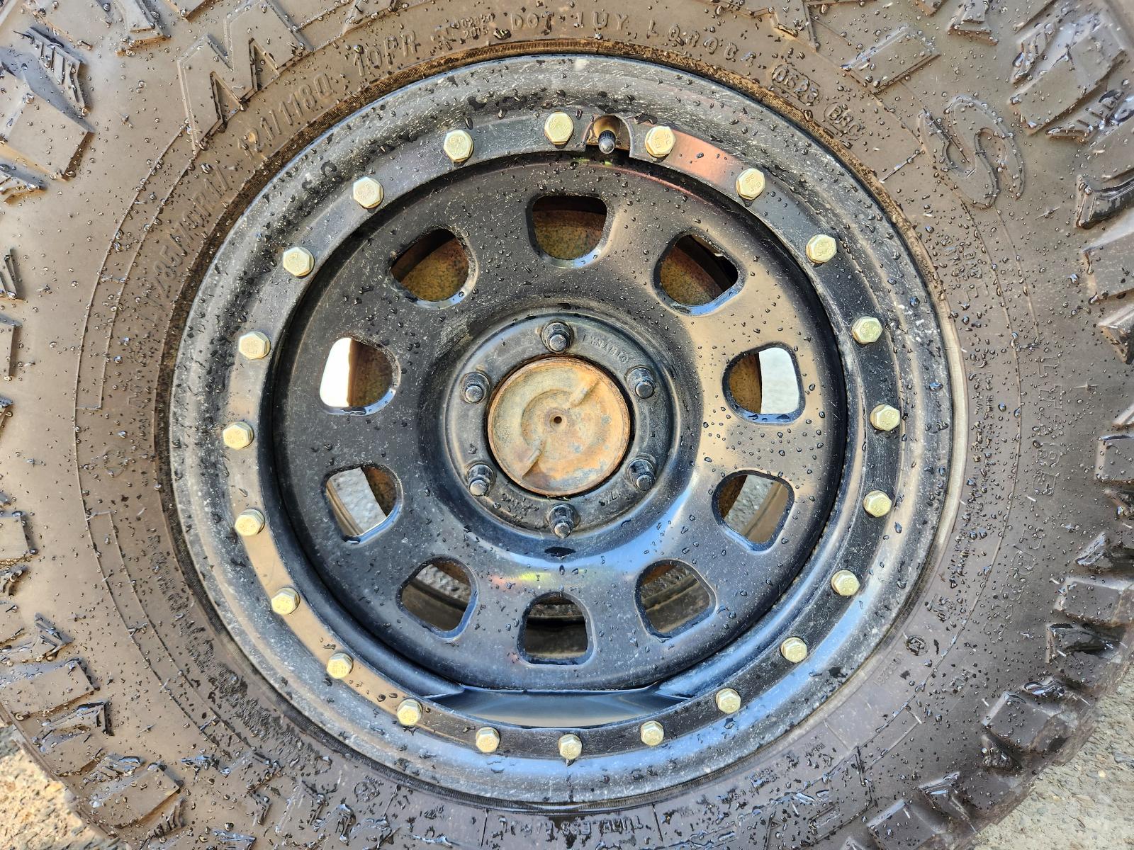 View Toyota Hilux 2005  