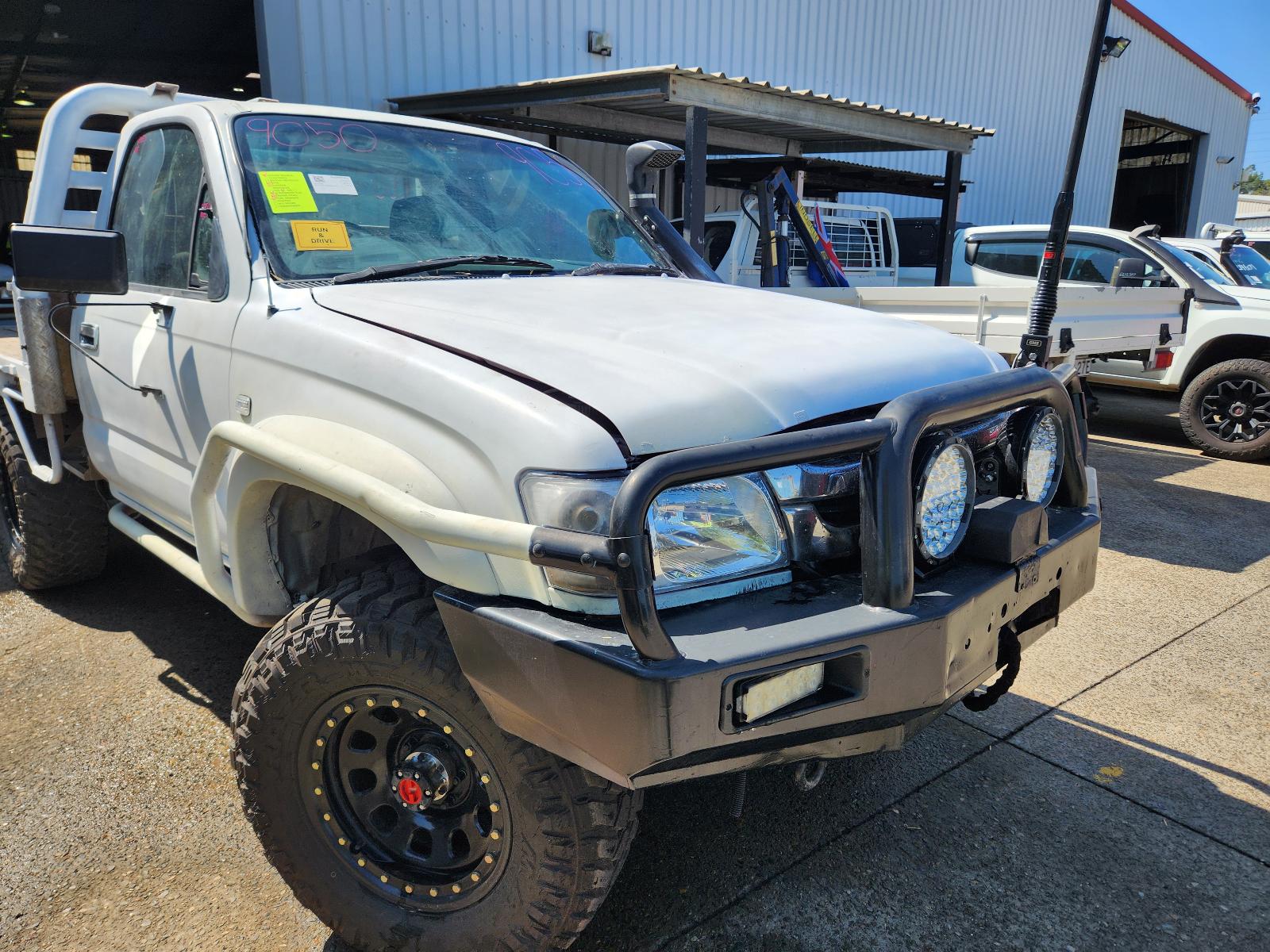 View Toyota Hilux 2005  