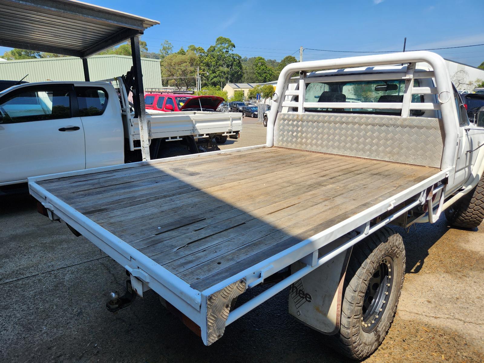 View Toyota Hilux 2005  