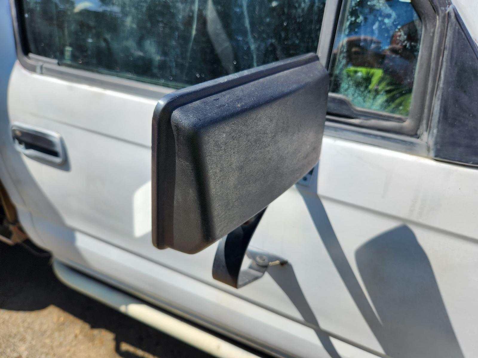 View Toyota Hilux 2005  