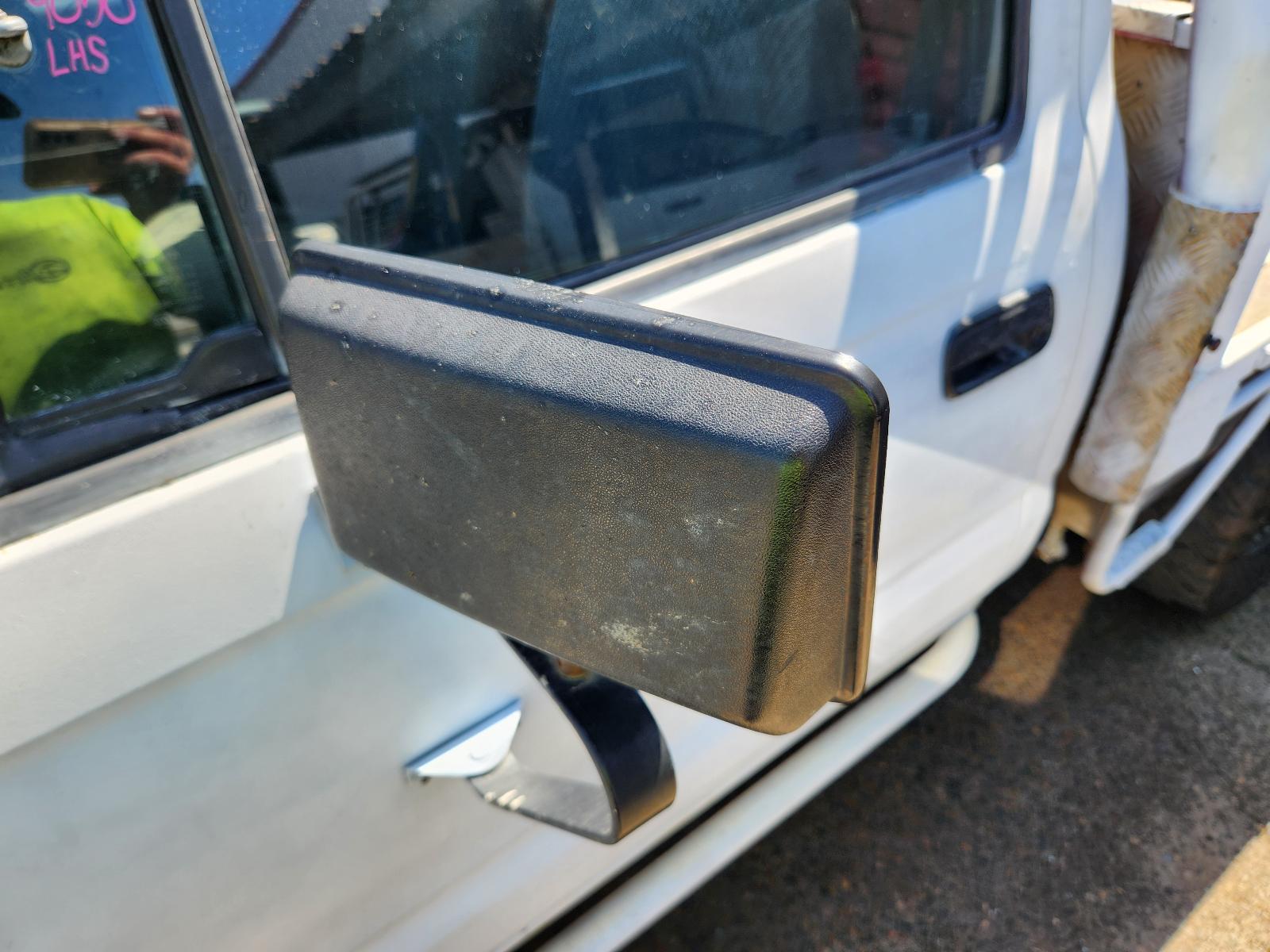 View Toyota Hilux 2005  