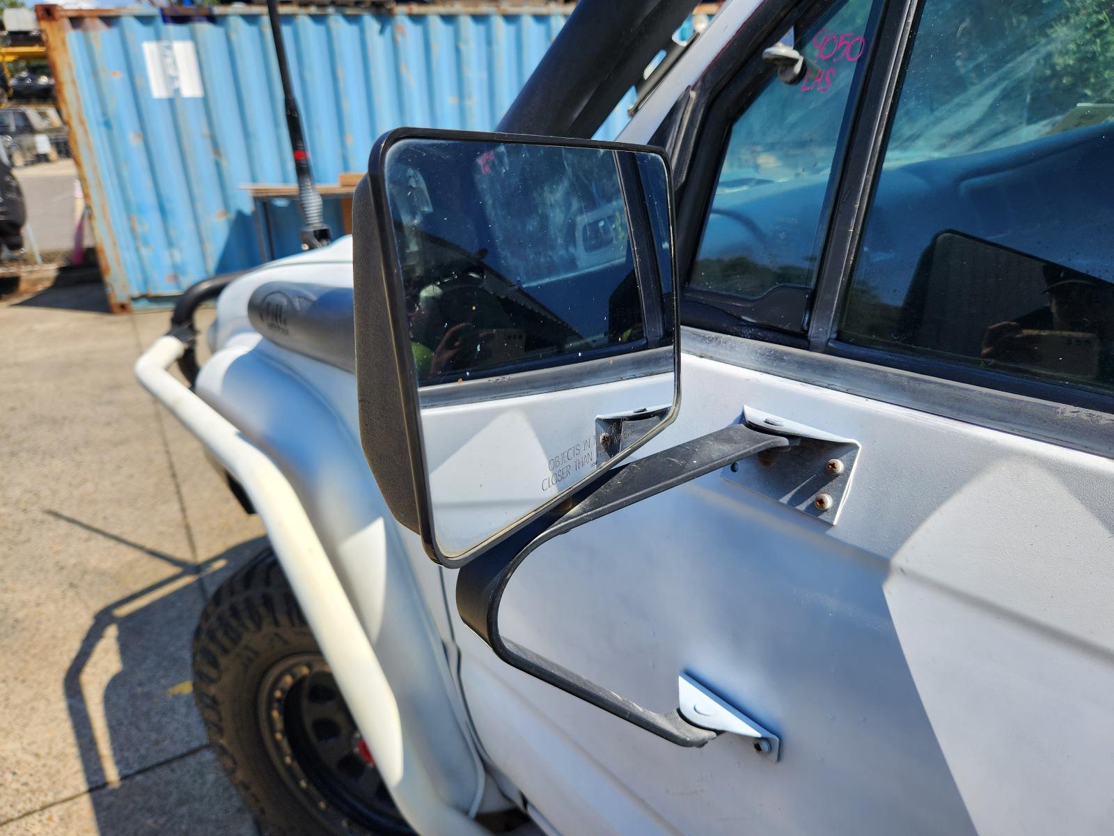 View Toyota Hilux 2005  