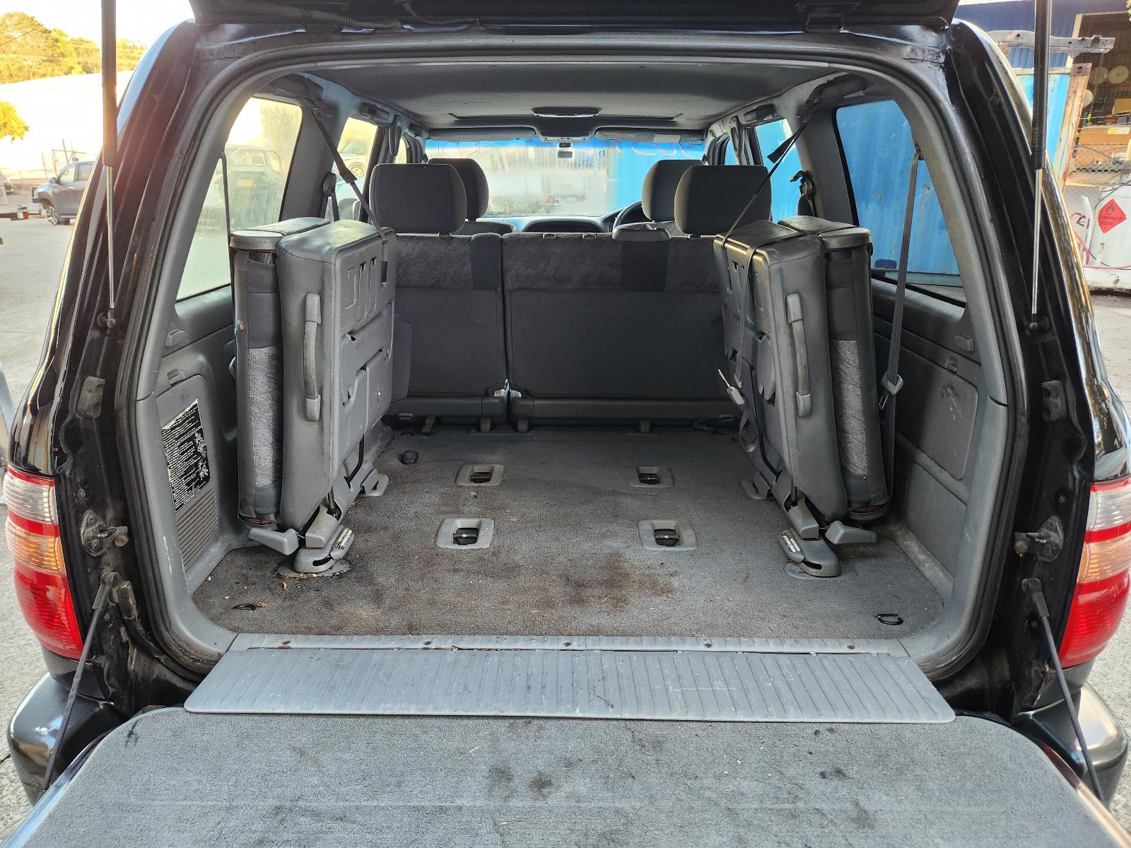 View Toyota Landcruiser 2001 4 Door Station Wagon
