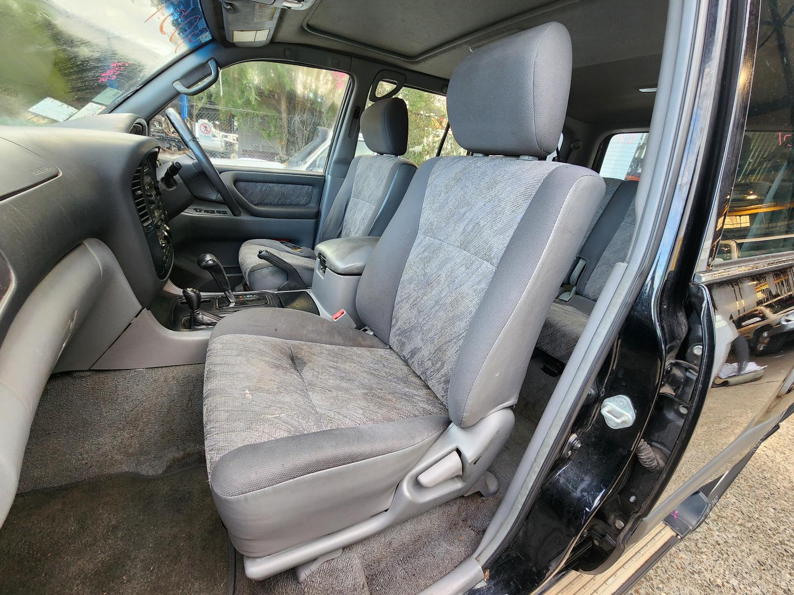 View Toyota Landcruiser 2001 4 Door Station Wagon