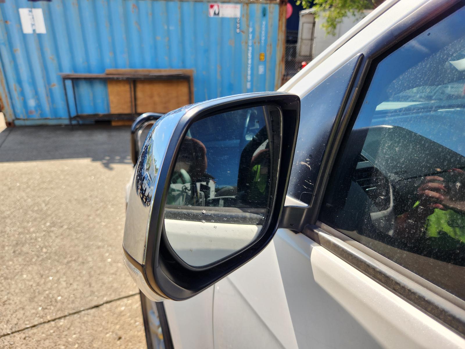 View Isuzu Mu-x 2014  