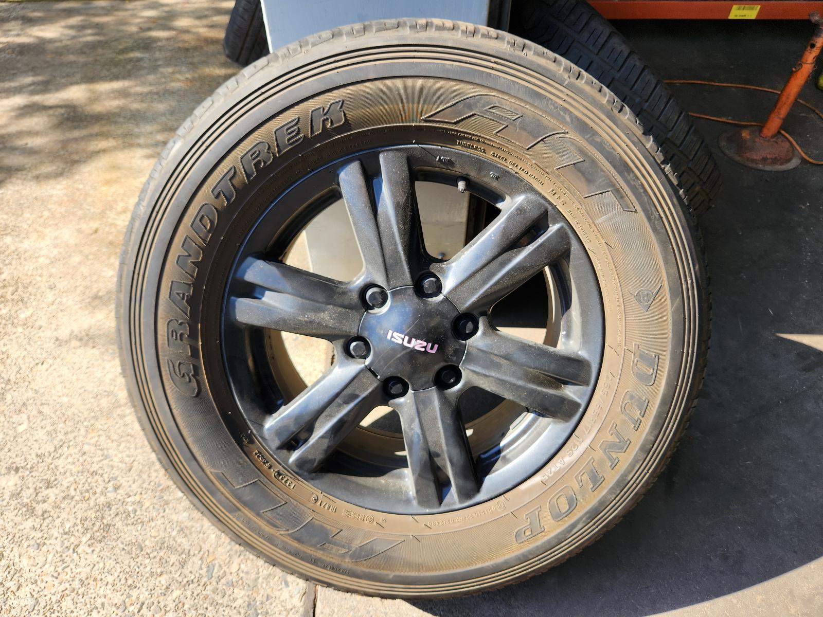 View Isuzu Mu-x 2014  