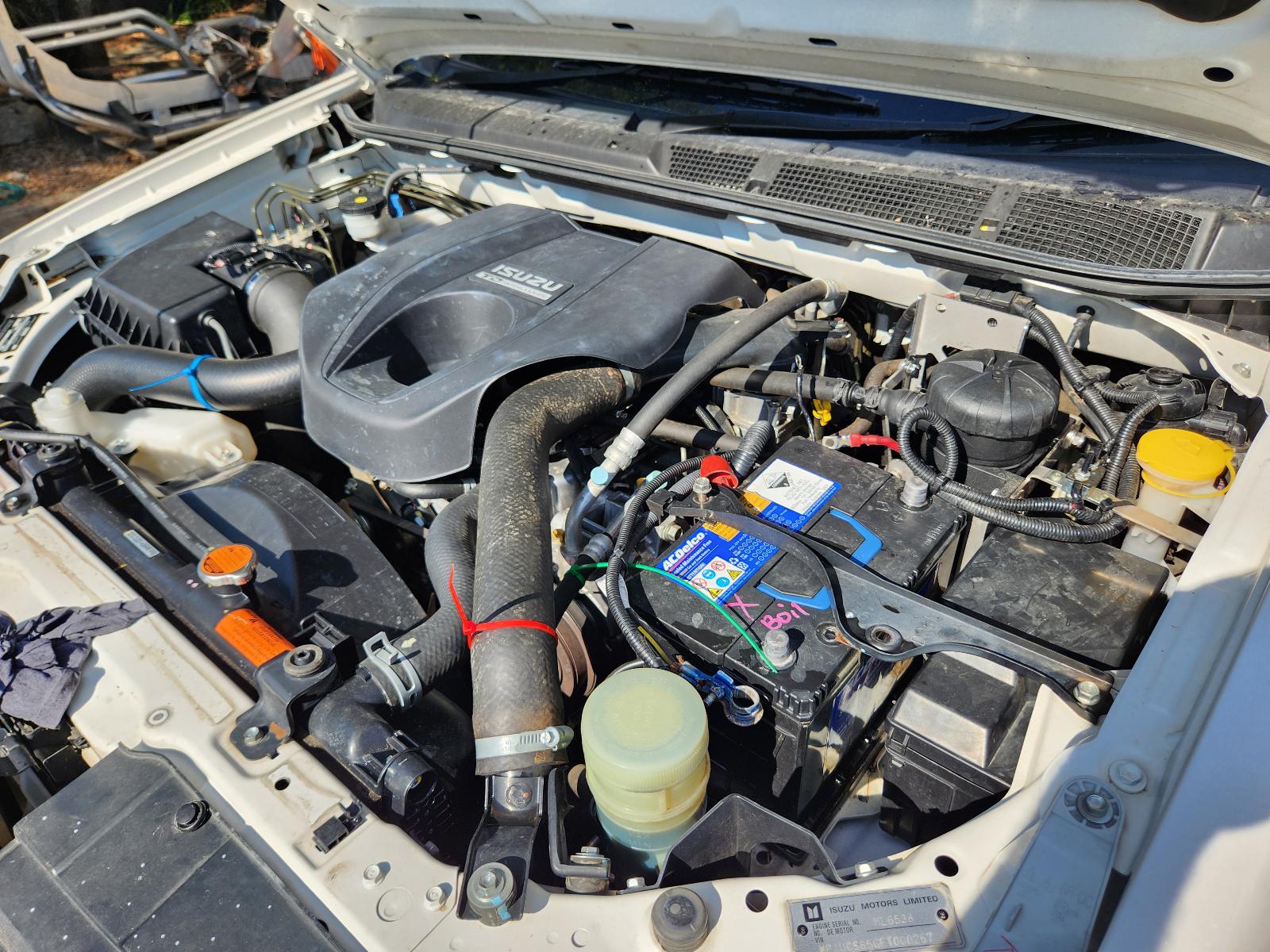 View Isuzu Mu-x 2014  