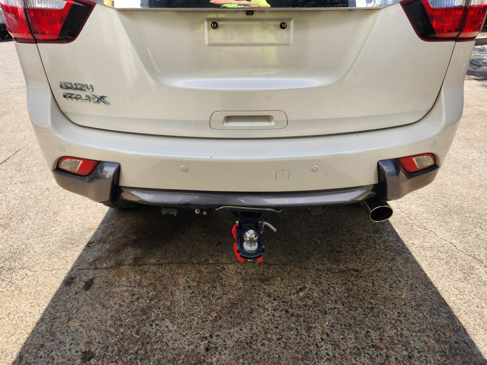 View Isuzu Mu-x 2014  