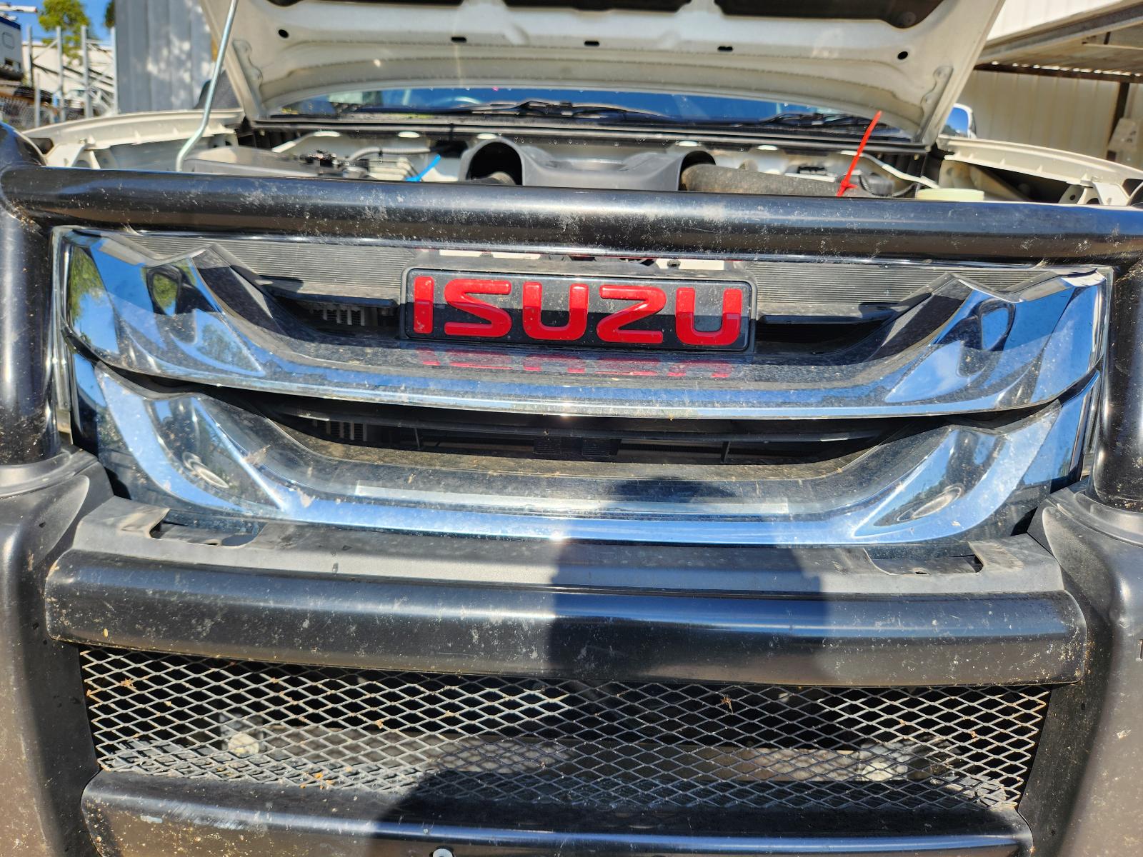 View Isuzu Mu-x 2014  