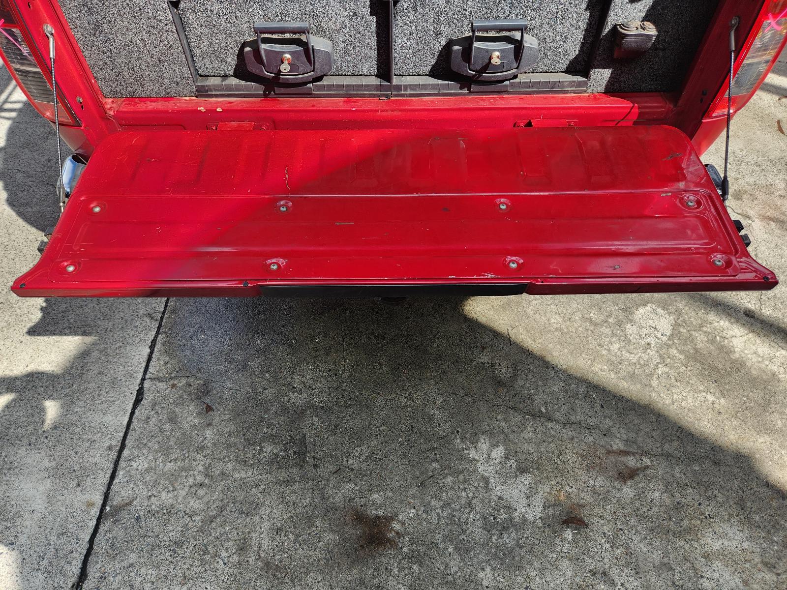 View Nissan Navara 2010 4 Door Utility