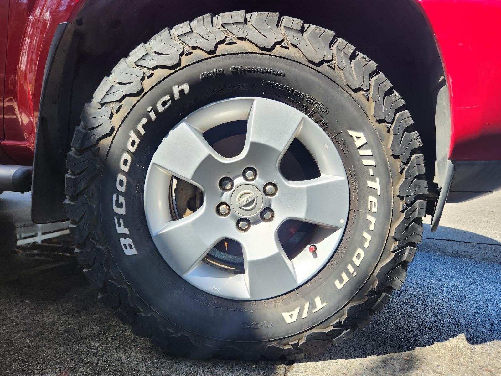 View Nissan Navara 2010 4 Door Utility