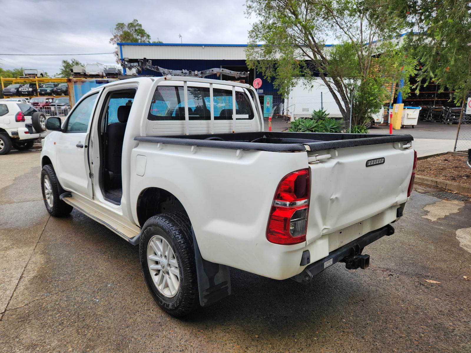 View Toyota Hilux 2015  
