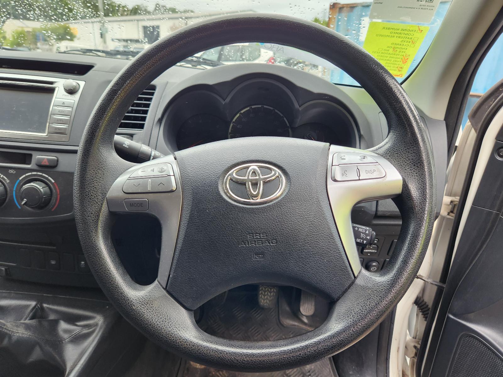 View Toyota Hilux 2015  