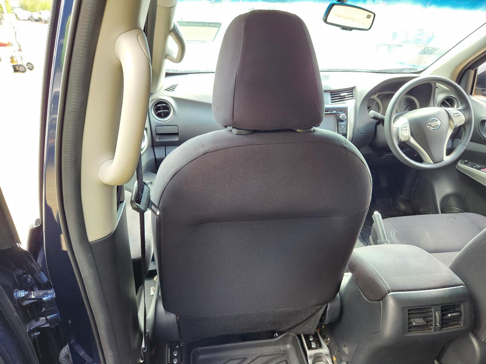 View Nissan Navara 2019  