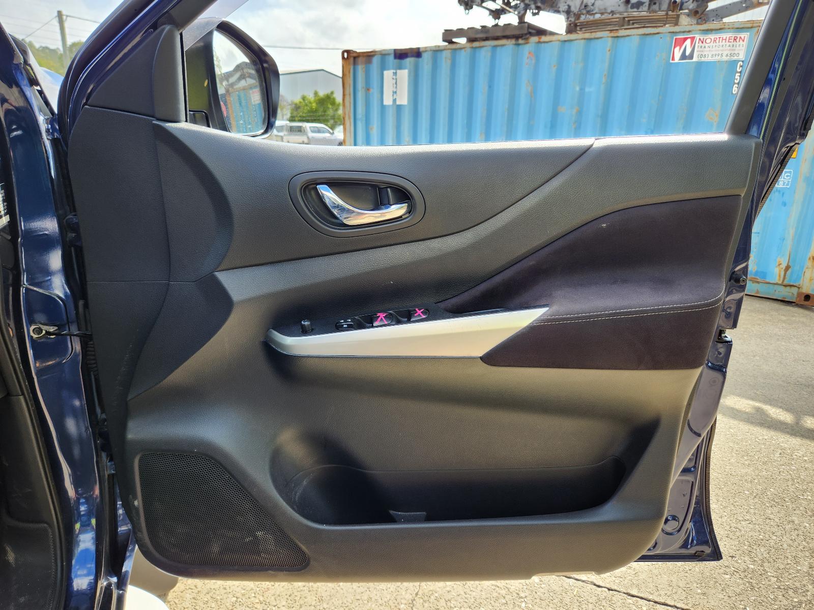 View Nissan Navara 2019  