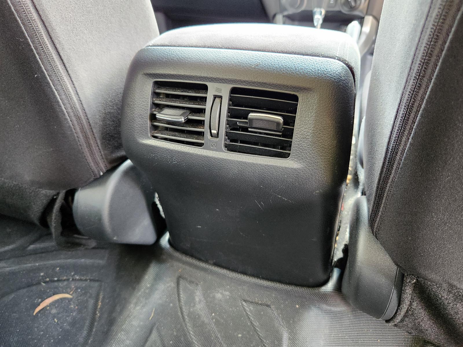 View Nissan Navara 2019  