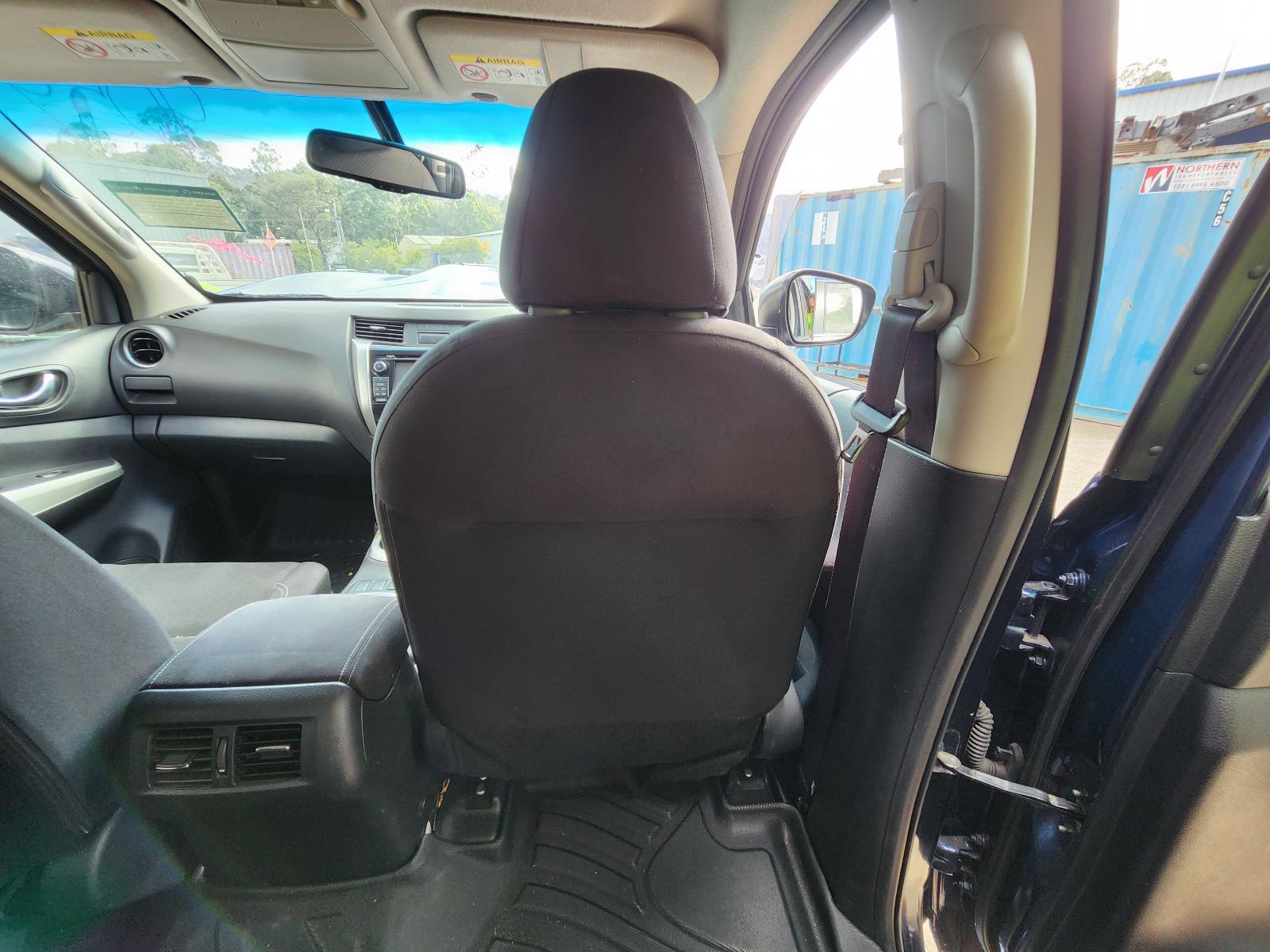 View Nissan Navara 2019  