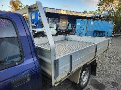View Toyota Hilux 2004  