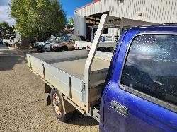 View Toyota Hilux 2004  