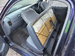 View Toyota Hilux 2004  