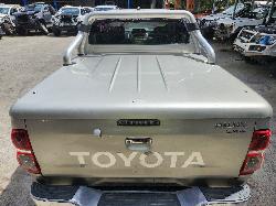 View Toyota Hilux 2014  