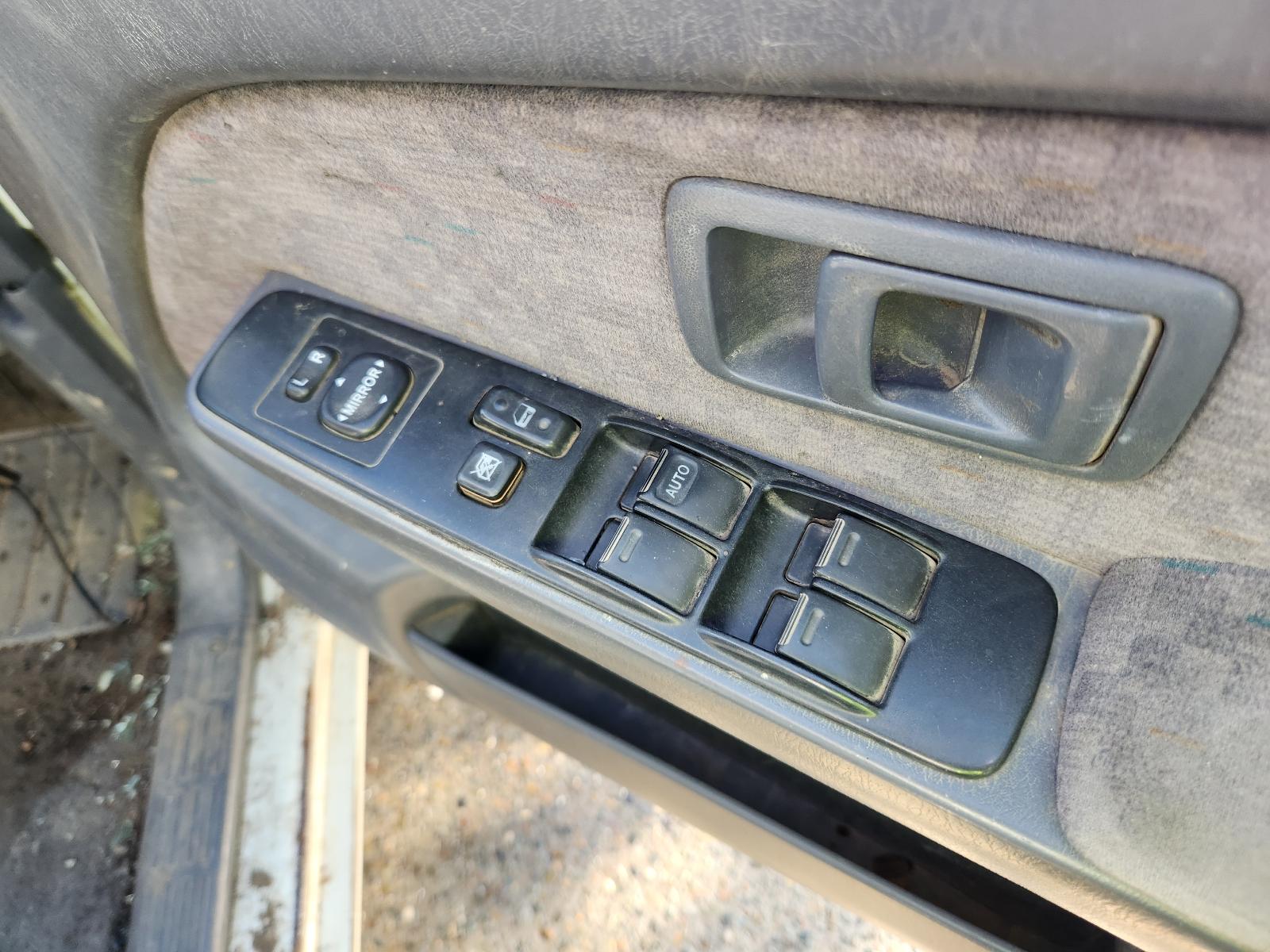 Toyota Hilux 2004 4 Door Utility View Toyota Hilux 2004 4 Door Utility