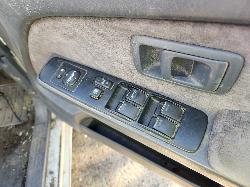 View Toyota Hilux 2004 4 Door Utility